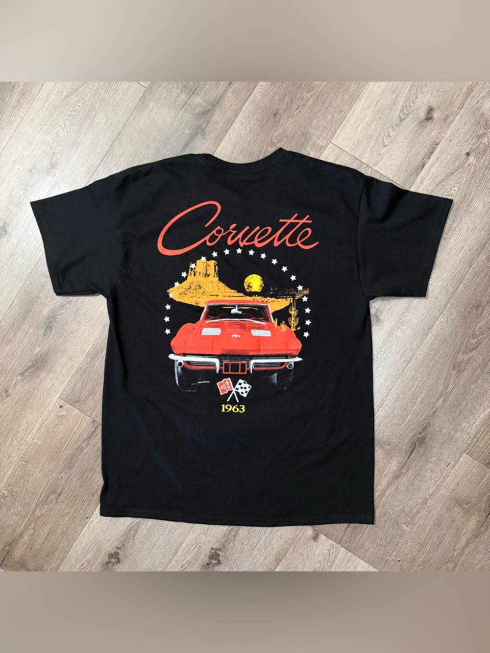 Chevrolet Corvette Sting Ray Crossed Flags Vintage Style Black Large T-Shirt